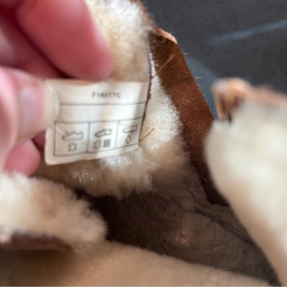 UGG Koolaburra sz 6 chestnut suede lined boots - Picture 13 of 15